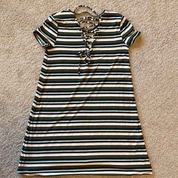 Striped Short Sleeve Dress with Open Tie Back - Picture 9 of 9